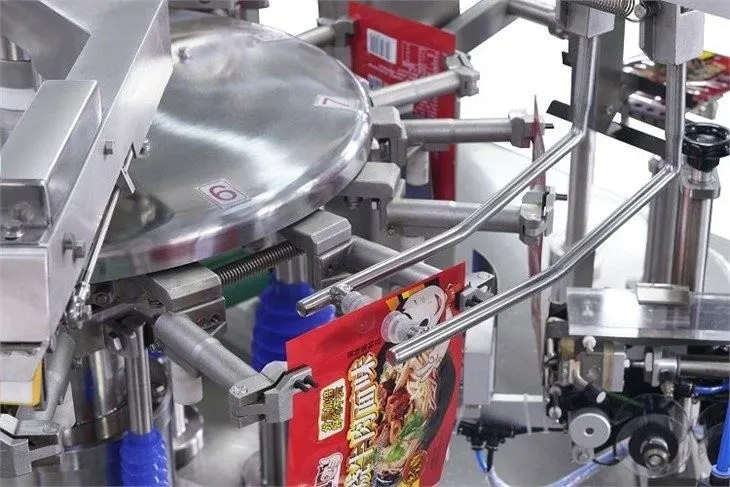 Shaped Pouch Packing Machine